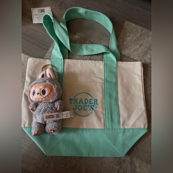 Trader Joe’s mini canvas tote bag in green and Labubu Macarons Sesame - Picture 1 of 3